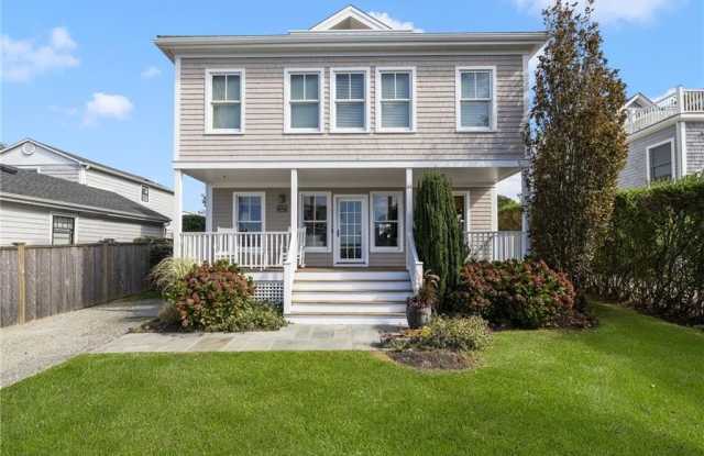 44 Tuckerman Avenue - 44 Tuckerman Avenue, Newport East, RI 02842