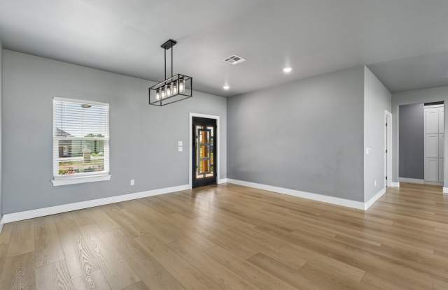 4930 Meadow Dr Gallery 4