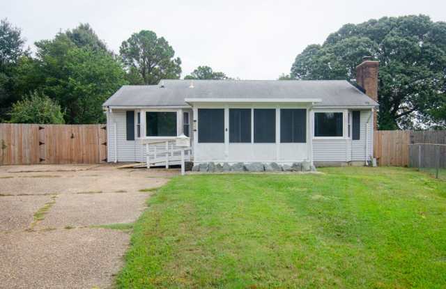 Precious Bungalow Home Rental in Norfolk! photos photos