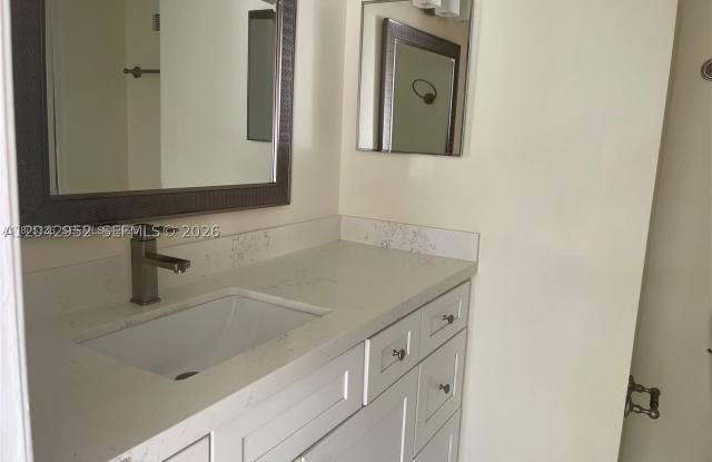 9401 Evergreen Pl Gallery 3