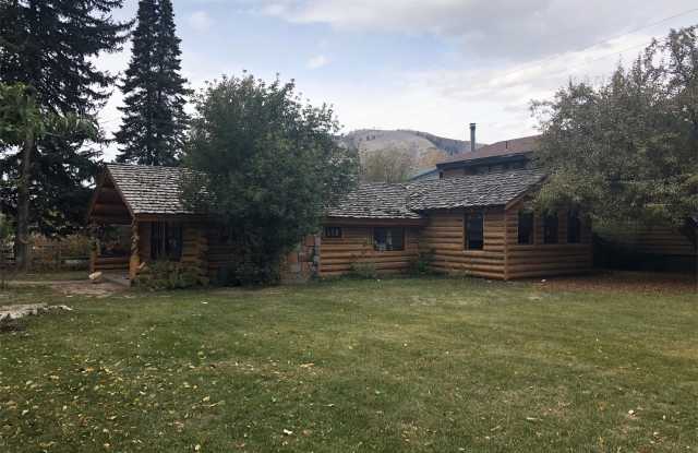 225 E. KARNS - 225 East Karns Avenue, Jackson, WY 83001