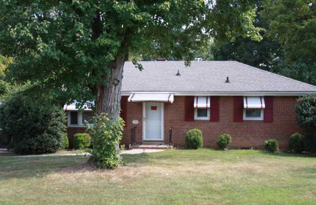 3 bedroom Ranch / Showings begin Jan 15th photos photos