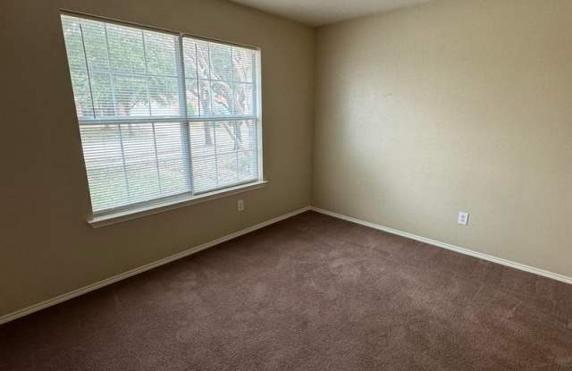 Great home in Heartland!  MOVE IN SPECIAL $250 OFF FIRST MONTHS RENT Gallery 1