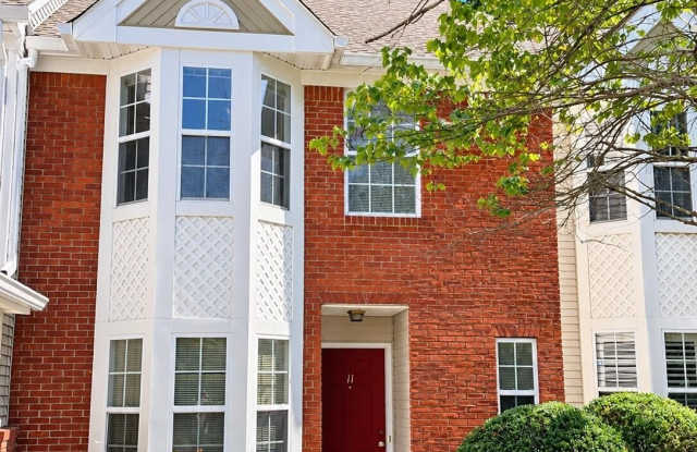 11 Lexington Court Gallery 1