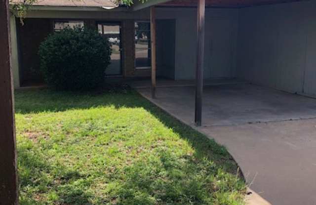 736 CHAPARRAL CIRCLE - 736 Chaparral Circle, Abilene, TX 79605