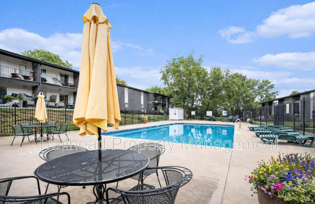 8316 Robinson St -1 - 8316 Robinson Street, Overland Park, KS 66212