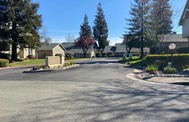 Two Bedroom 2.5 Bathroom Condo in Citrus Heights photos photos