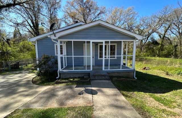 Updated 2/1 House in South Rome $995 photos photos