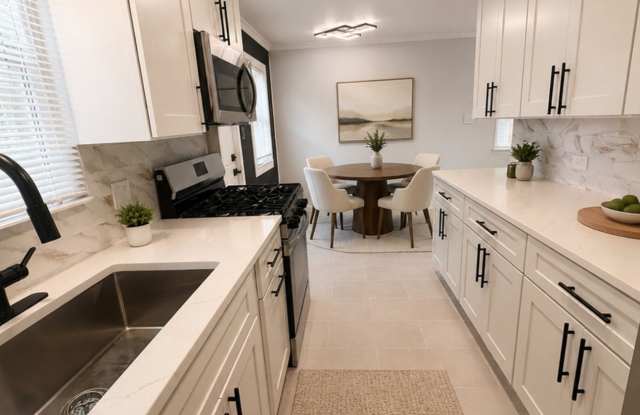 8718 Plainfield Road Gallery 2
