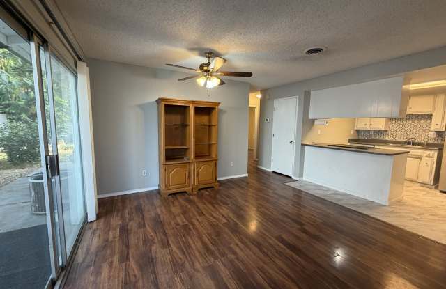 1381 Hobart Drive Gallery 4