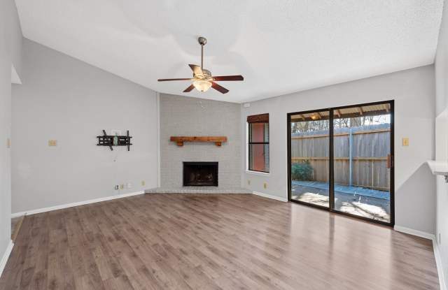 3815 Manchaca Rd - 3815 Menchaca Road, Austin, TX 78704