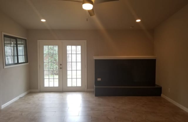 3622 Chamberland Dr Gallery 2