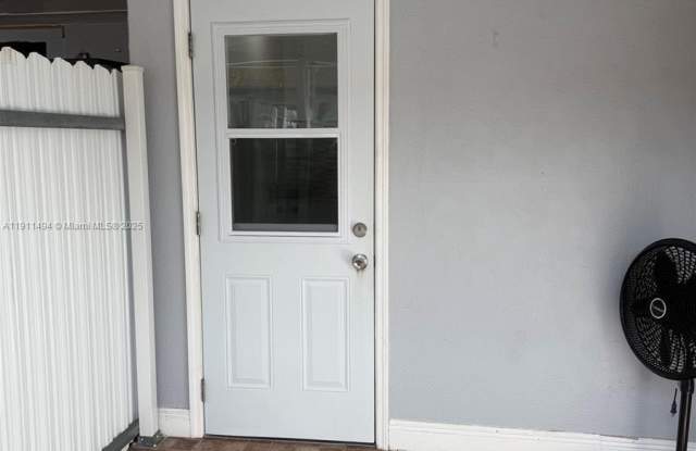 13008 SW 50th Ln studio photos photos