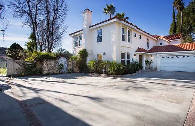 5747 Parkmor Road Gallery 3
