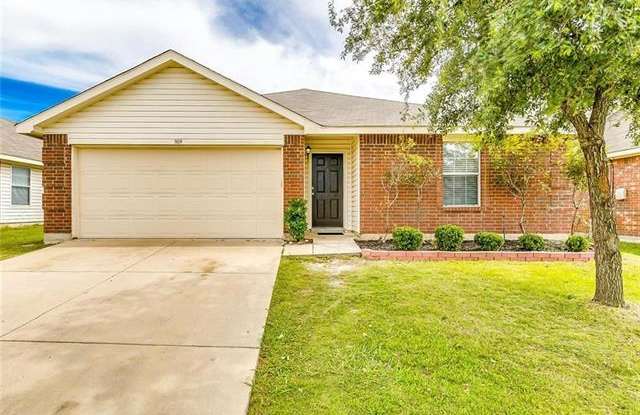 909 Poncho Lane - 909 Poncho Lane, Fort Worth, TX 76052