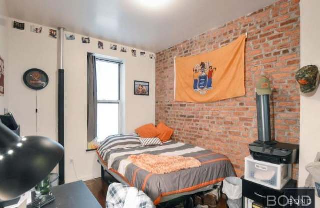 132 Ludlow Street Gallery 4