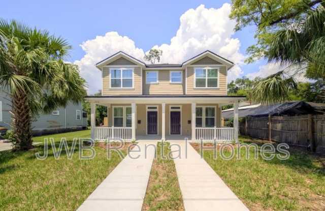 2532 Davis St N photos photos