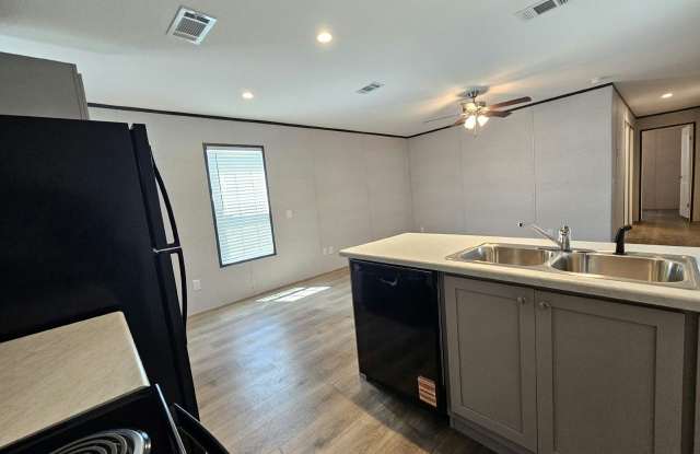 511 Suwanee Drive Gallery 4