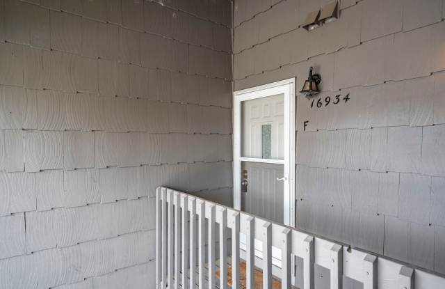 Gorgeous Studio in Smokey Hill Area!! Gallery 4