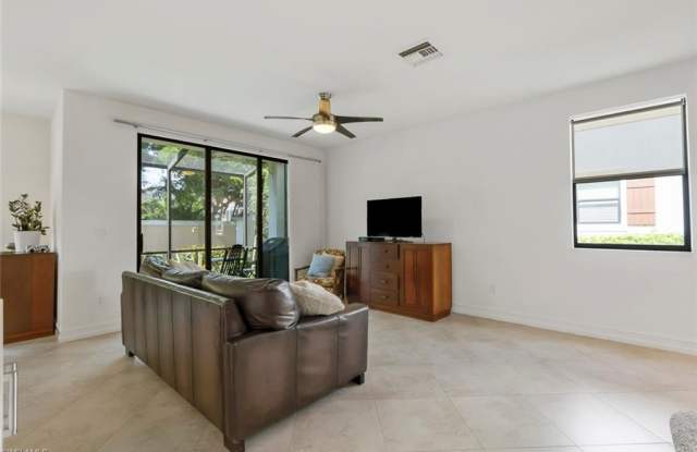 15830 Portofino Springs Gallery 4