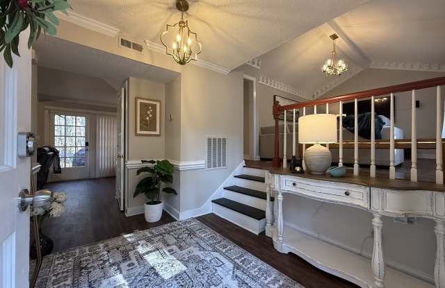 505 Westbrook Dr Gallery 2