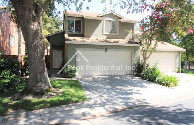 Updated 3bd/2.5ba West Sacramento Home with 2 Car Garage photos photos