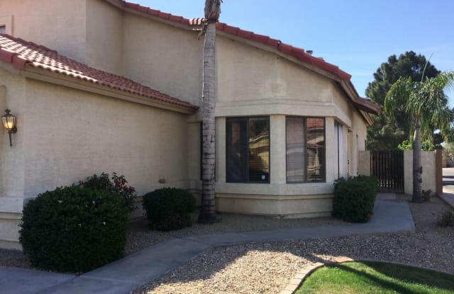 4413 E Hiddenview Drive - 4413 East Hidden View Drive, Phoenix, AZ 85048