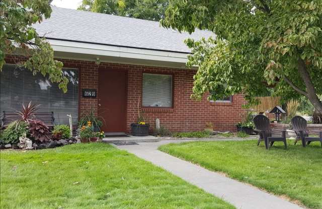 Adorable Single-Level with Washer/Dryer Hookups, Fenced Yard, & Carport! Gallery 1