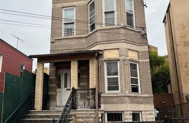 689 E 170th Street - 689 East 170th Street, Bronx, NY 10456