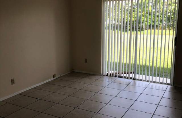 3 bedroom 2 bath Rental home EAST OF US 1 Gallery 4