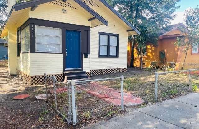 Lovely two bedroom one bathroom cottage photos photos