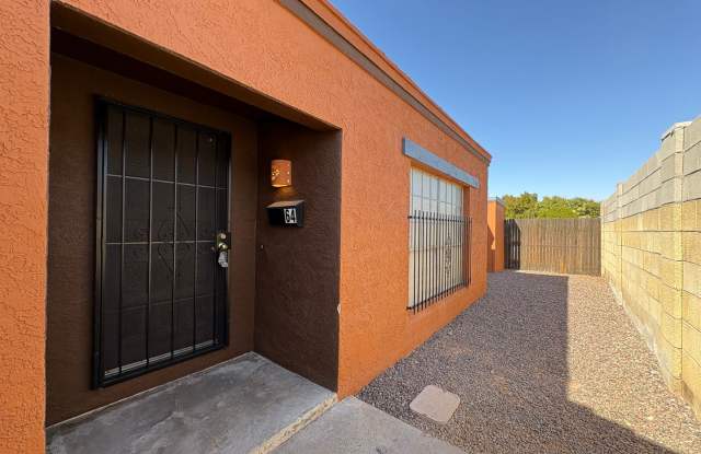 Mesa 2 Bedroom 1 Bath in Triplex Building photos photos