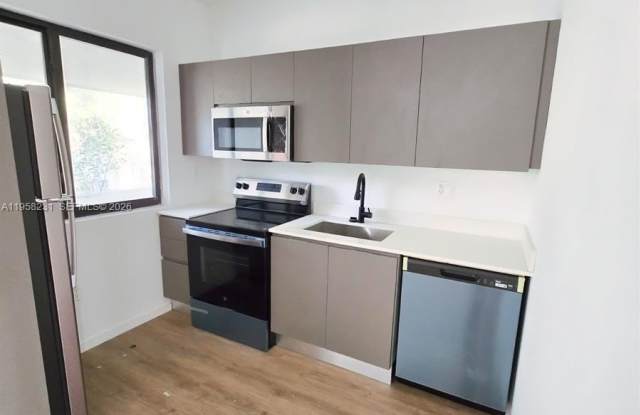 753 NW 30th St photos photos