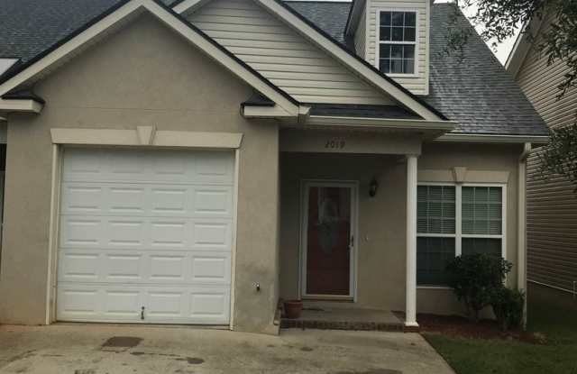 3 Bedroom 2 Bath Townhome off Stevens Creek Rd! $1,750/month photos photos