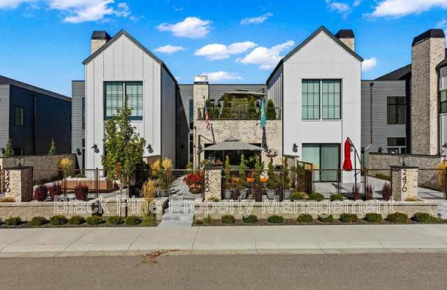 2480 W Iron Coop St - 2480 W Iron Coop St, Eagle, ID 83616