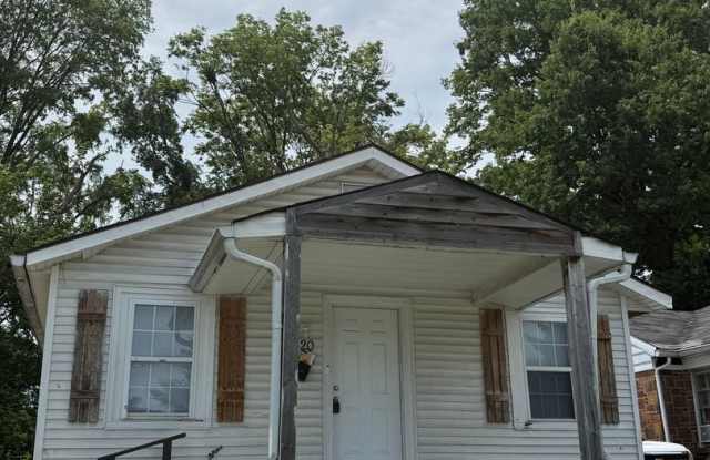 New Listing!!-Charming 2 Bedroom | 1 Bathroom Home with Spacious Backyard Gallery 3