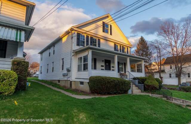 623 E Elm Street photos photos