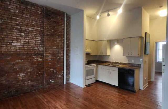 2415 S 10th St. photos photos