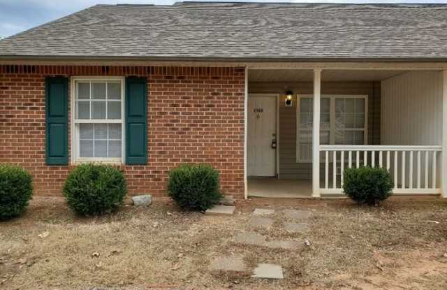 1010 Wildwood Lane - 1010 Wildwood Lane, Spartanburg County, SC 29301