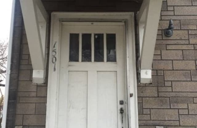 1501 S 9 - 1501 South 9th Street, Lincoln, NE 68502