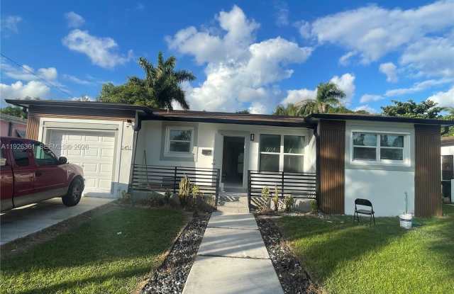 1451 NE 118th St photos photos