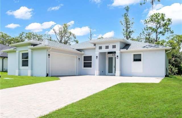 578 Woodview Dr Gallery 1