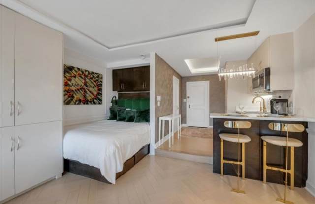 150 Central Park South Gallery 4
