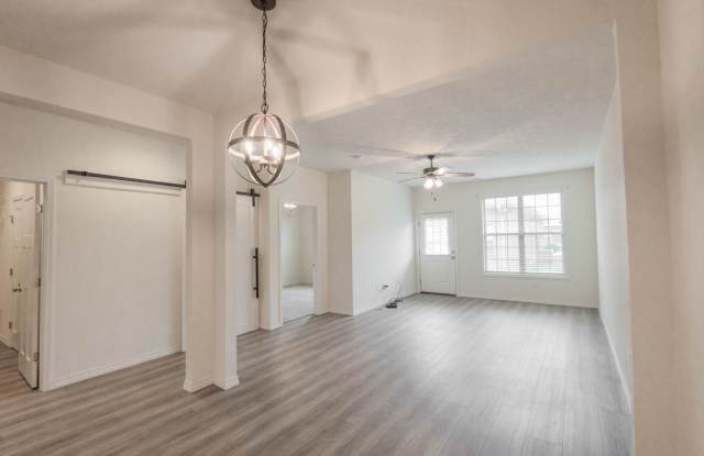 NEW LUXURY 2 BED 2 BATH 1 CAR GARAGE DUPLEX Gallery 3