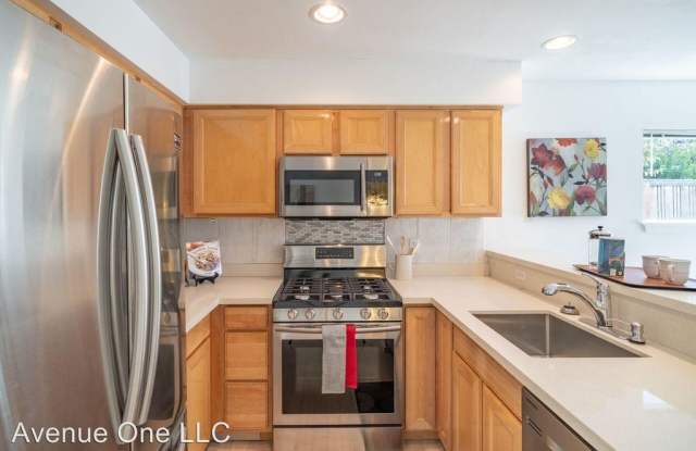 3316 S Holly Place Gallery 3