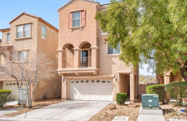 Flexible Three-Story Gated Home with Mountain Views  Modern Kitchen! photos photos