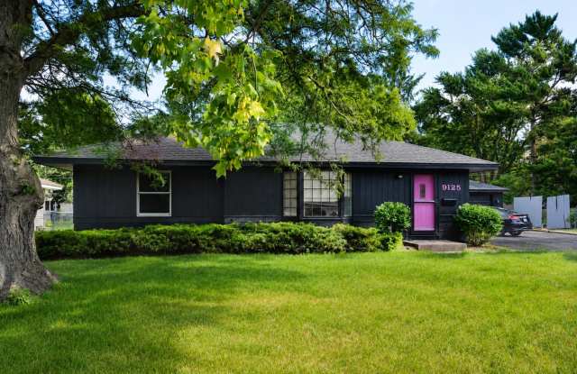 Beautiful 4-Bed, 2-Bath Home in Bloomington - Available Now! photos photos