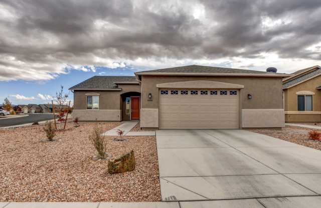 3 Bed 2 Bath Home with 2.5 Car Garage for Rent in Granville! photos photos