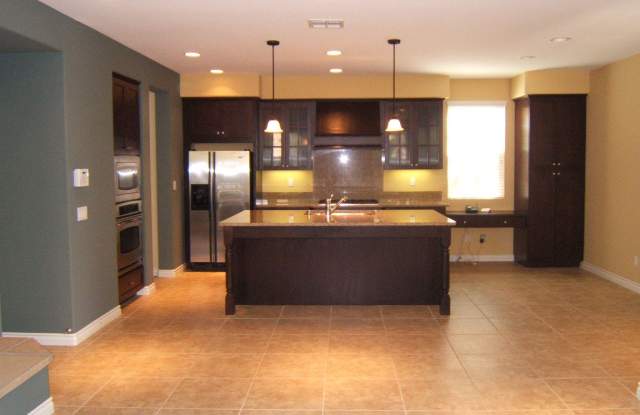 6211 Dartington Way Gallery 2