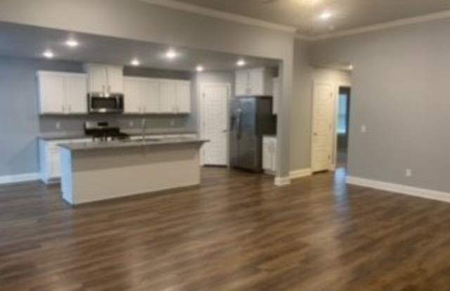 5902 SW Peaceful Avenue Gallery 4